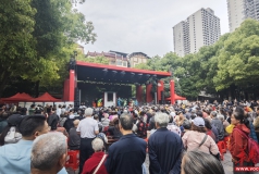 “五一”假期第二日，近1300万人次游湖南