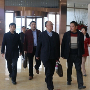贵阳湖南商会领导李政达一行莅临长沙金桥国际市场考察