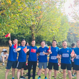 贵阳市湖南隆回商会代表参与迎建国70周年公益跑