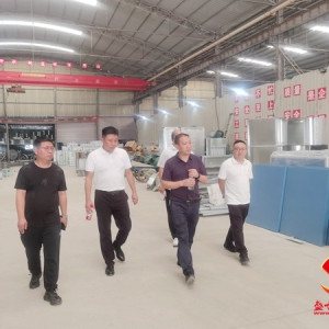 龙里县政府一行考察贵阳九洲翔丰环保科技有限公司